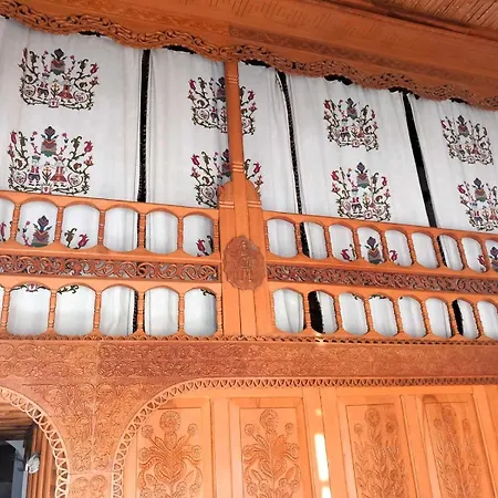 펜션 μanolios Traditional 스키로스