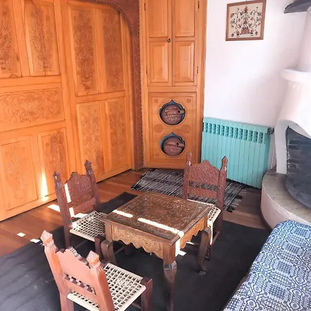 μanolios Traditional * 스키로스