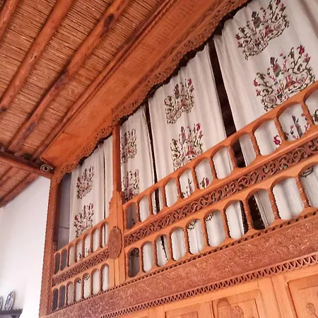 μanolios Traditional *