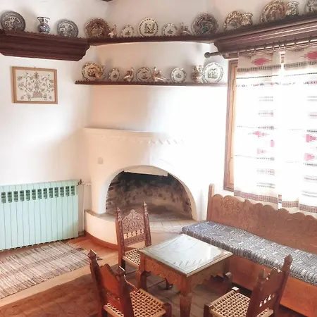 μanolios Traditional *