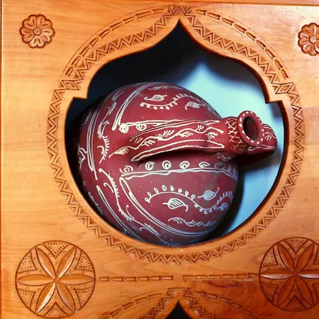 μanolios Traditional